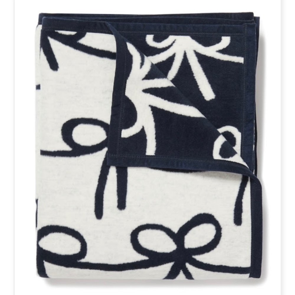 Sara Fitz for ChappyWrap Navy Bows Blanket